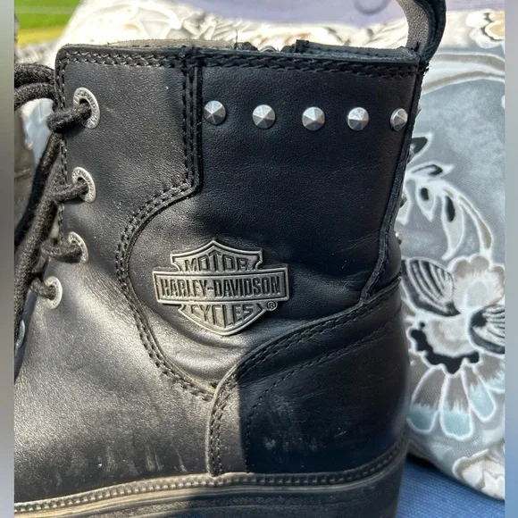 Harley Davidson woman’s riding black boots with zip up side/tie up middle. S:7.5 - Picture 8 of 12